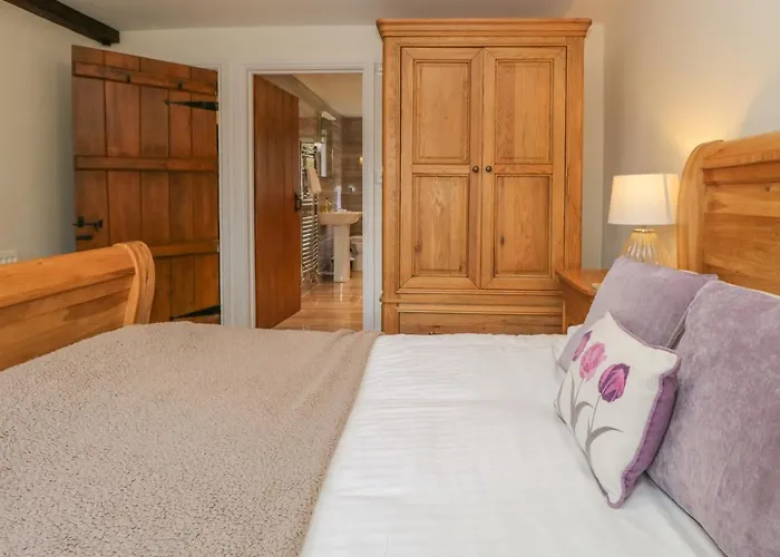 Holly Tree * コニストン